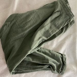 Olive green loose-fitting pants with elastic, L